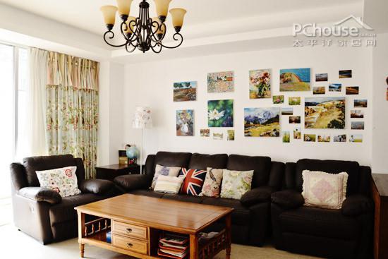 印花窗簾打造繽紛客廳