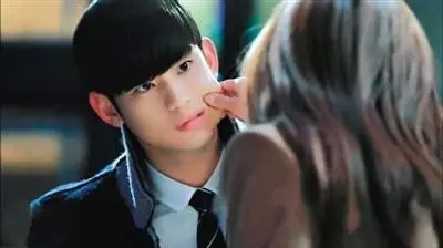 跨界營銷首要考慮的就是“門當戶對”。