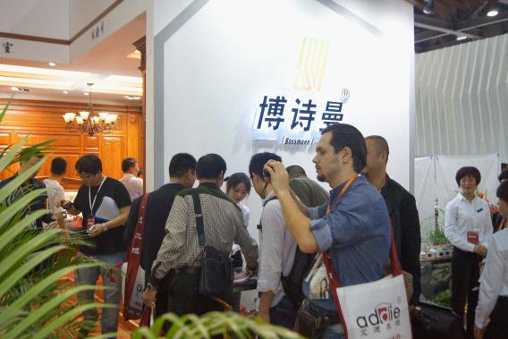 閃耀全場(chǎng) 博詩(shī)曼2015衣柜展綻放深厚品牌精髓