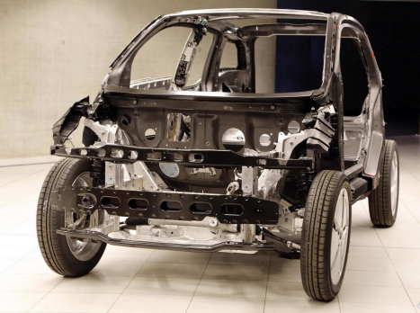 碳纖維材料在汽車上可大量應(yīng)用