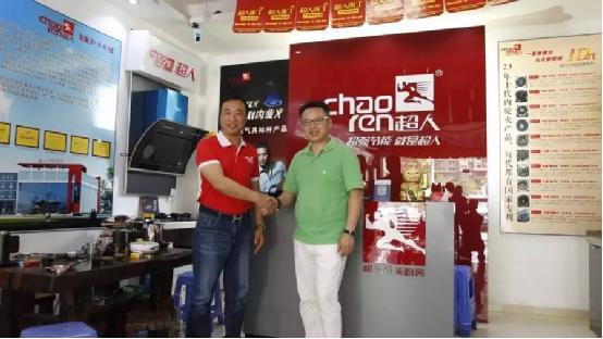 超人廚衛羅董:傾聽現場的神靈之聲