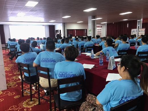 凝心聚力?創(chuàng)新蛻變 現代廚衛(wèi)空降湖北應城