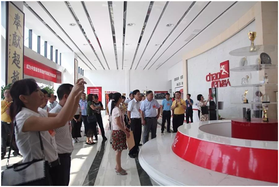 市人大代表考察超人“內旋火”研發項目