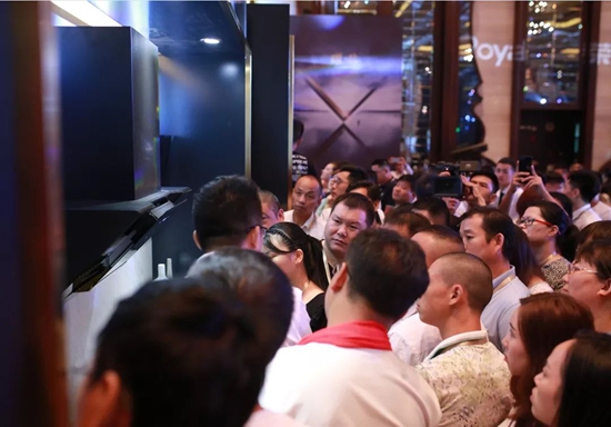 榮事達廚衛電器：榮曜，獻給時代的榮者！