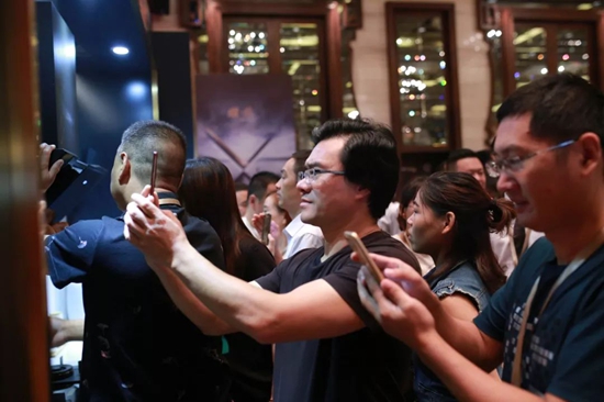 榮事達廚衛電器：榮曜，獻給時代的榮者！