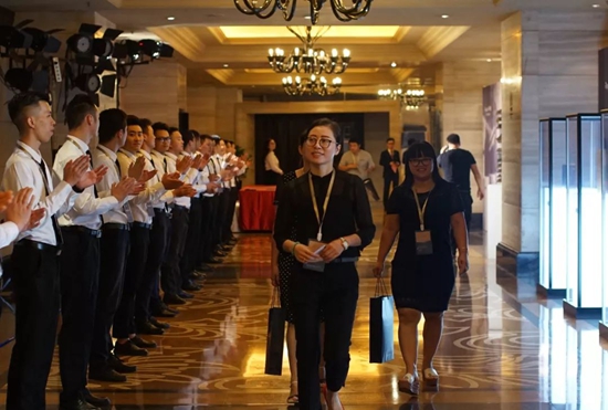 榮事達廚衛電器：榮曜，獻給時代的榮者！