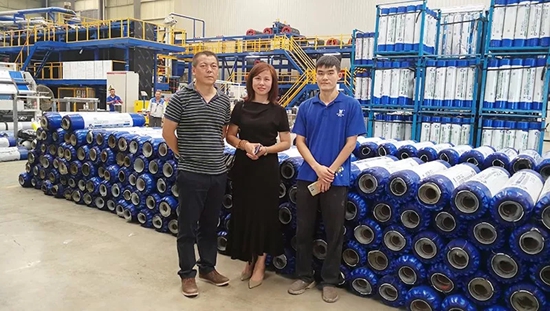 青龍福州代理商林總考察廣西生產(chǎn)基地