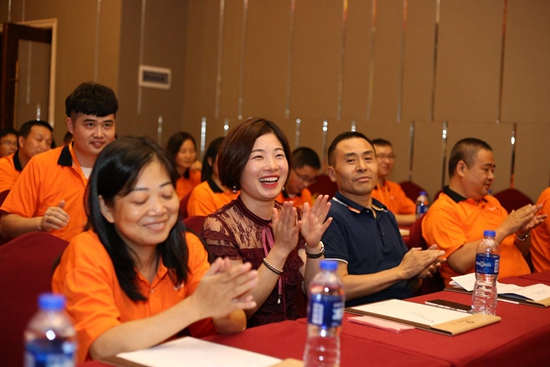 在武漢舵落口,冠華旗艦店讓你眼前一亮