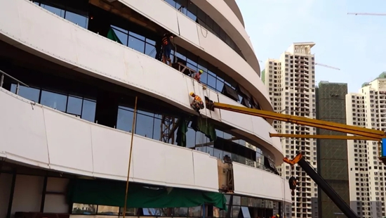 青龍防水承接的這座大樓火了 造型爭議不斷